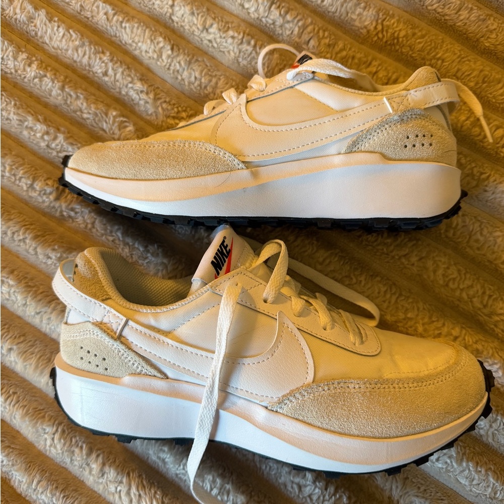 Nike Waffle Debut